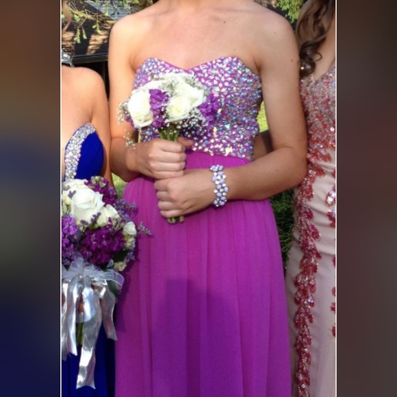 Prom Dress - Picture 3 of 8